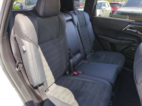 Used 2025 Mitsubishi Outlander SE AWD/4WD image 30