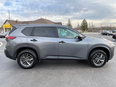 Used 2023 Nissan Rogue S image 8
