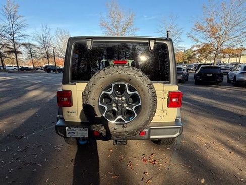 Used 2022 Jeep Wrangler Rubicon w/ Cold Weather Group image 20