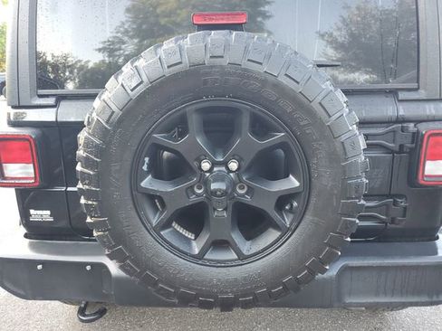 Used 2023 Jeep Wrangler Unlimited Sport AWD/4WD image 9