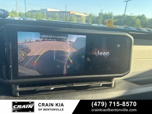Used 2025 Jeep Wrangler Sport AWD/4WD image 34