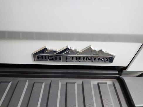 Used 2017 Chevrolet Silverado 2500 High Country w/ Duramax Plus Package AWD/4WD image 16