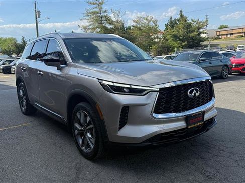 Used 2023 INFINITI QX60 Luxe FWD image 3