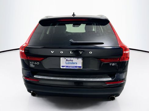 Used 2021 Volvo XC60 T5 Momentum w/ Premium Package image 6