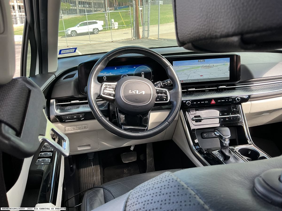 Used 2022 Kia Carnival SX Prestige FWD image 6