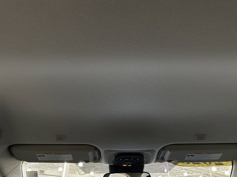 Used 2025 Toyota Corolla LE image 26