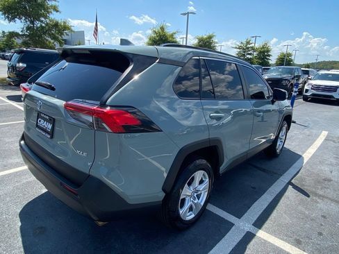 Used 2020 Toyota RAV4 XLE FWD image 7