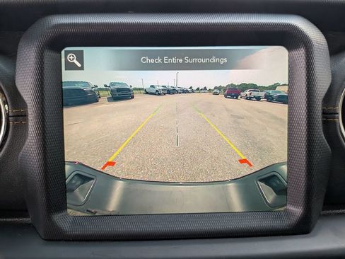 Used 2021 Jeep Gladiator Overland AWD/4WD image 25