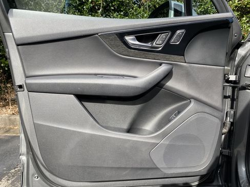 Used 2017 Audi Q7 3.0T Premium Plus w/ Premium Plus Package image 15