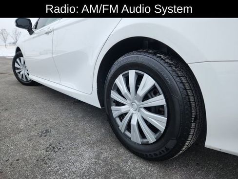 Used 2022 Toyota Camry LE image 15