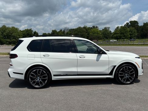 Used 2025 BMW X7 M60i w/ Climate Comfort Package AWD/4WD image 7