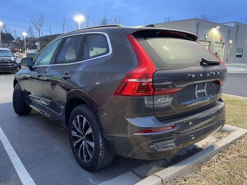 Used 2023 Volvo XC60 B5 Plus w/ Climate Package image 3