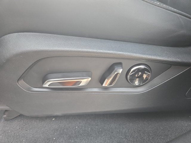 Used 2024 Acura MDX w/ Technology Package FWD image 12