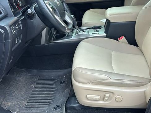 Used 2023 Toyota 4Runner SR5 Premium w/ Moonroof Package AWD/4WD image 26