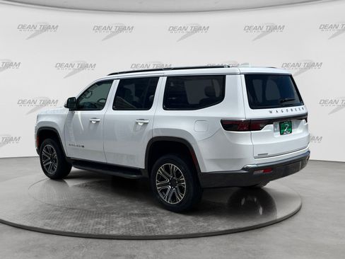 Used 2022 Jeep Wagoneer Series III w/ Flexible Seating Group AWD/4WD image 5
