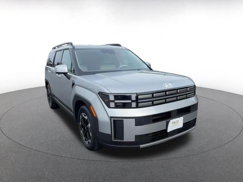 Used 2025 Hyundai Santa Fe SEL image 3