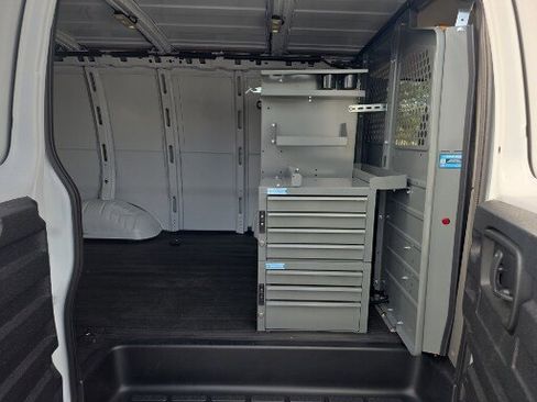 Used 2025 Chevrolet Express 2500 Work Van w/ Driver Convenience Package image 20