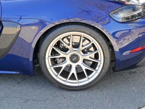 Used 2025 Porsche 718 Cayman GT4 RS image 10