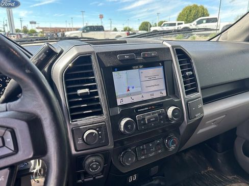 Used 2019 Ford F150 XLT w/ Equipment Group 302A Luxury AWD/4WD image 18