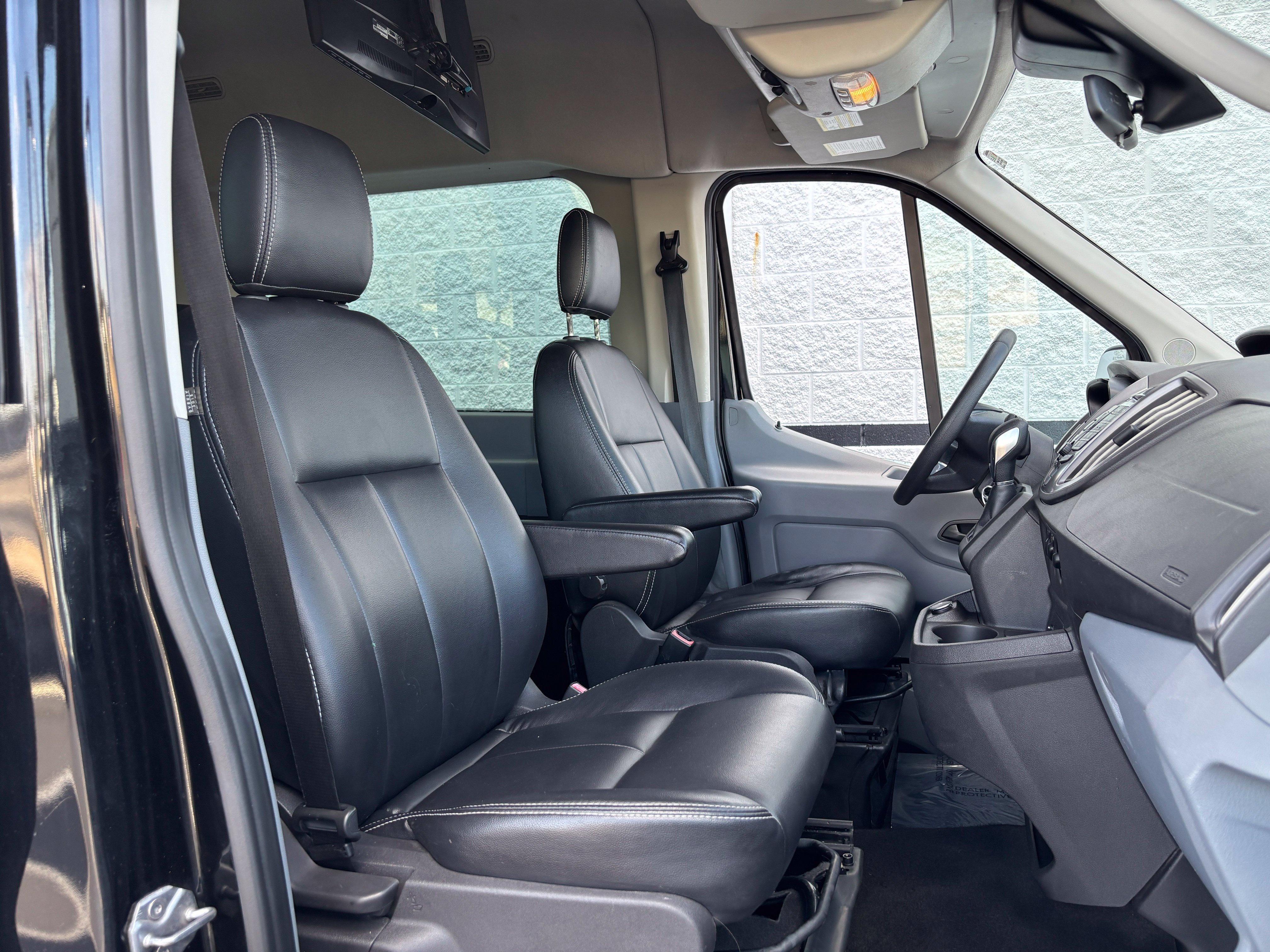 Used 2018 Ford Transit 350 XLT RWD image 19