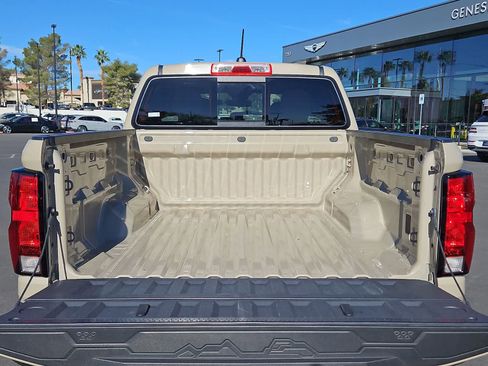 Used 2024 Chevrolet Colorado Trail Boss w/ Technology Package image 23