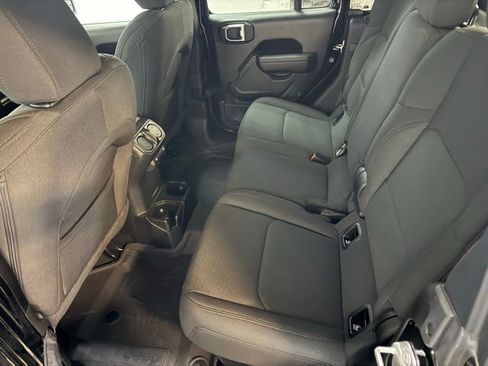 Used 2023 Jeep Gladiator Sport image 60