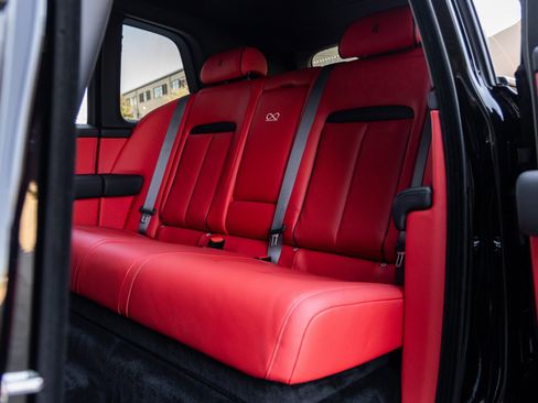 New 2026 Rolls-Royce Cullinan Black Badge image 46