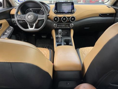 Used 2023 Nissan Sentra SV w/ SV Premium Package FWD image 10