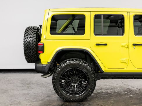 Used 2022 Jeep Wrangler Unlimited Rubicon w/ Trailer Tow Package AWD/4WD image 24