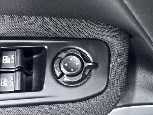 Used 2020 Jeep Renegade Latitude w/ Cold Weather Group AWD/4WD image 14