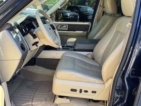 Used 2013 Ford Expedition XLT AWD/4WD image 22