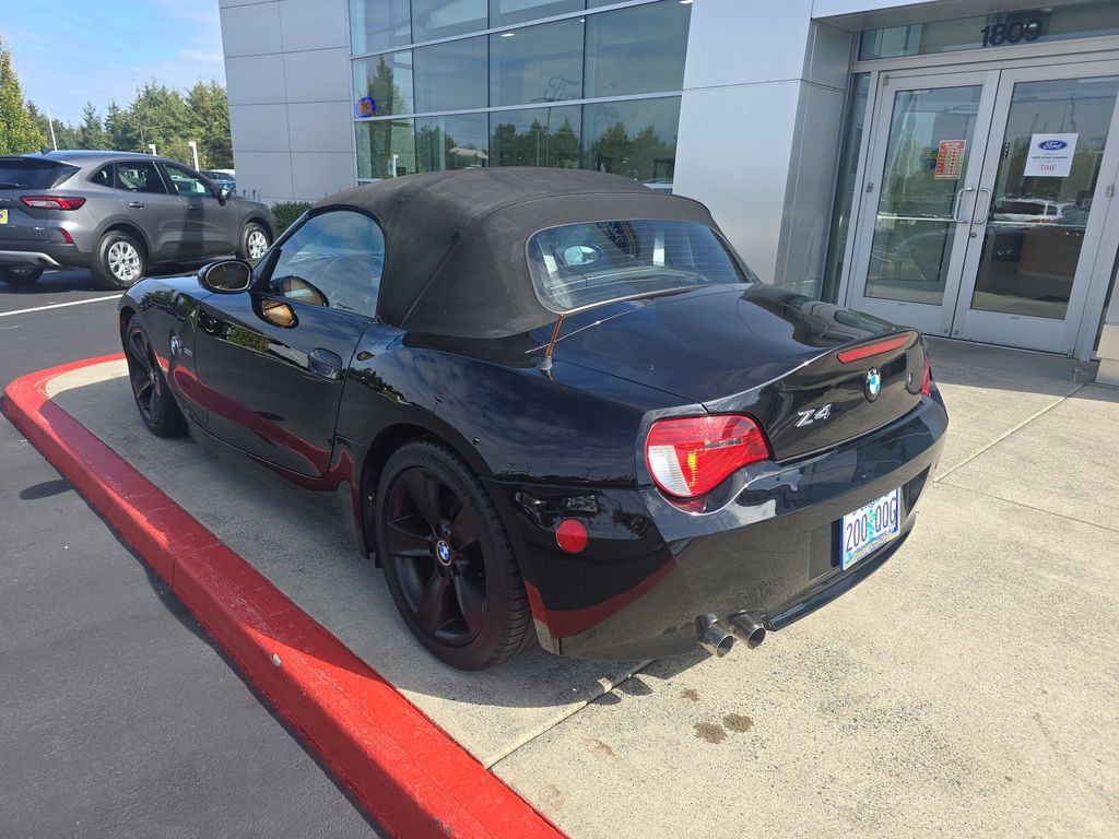 Used 2006 BMW Z4 3.0i RWD image 2