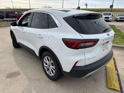 Certified 2024 Ford Escape Active image 8