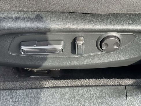 Certified 2023 Honda Accord EX image 18