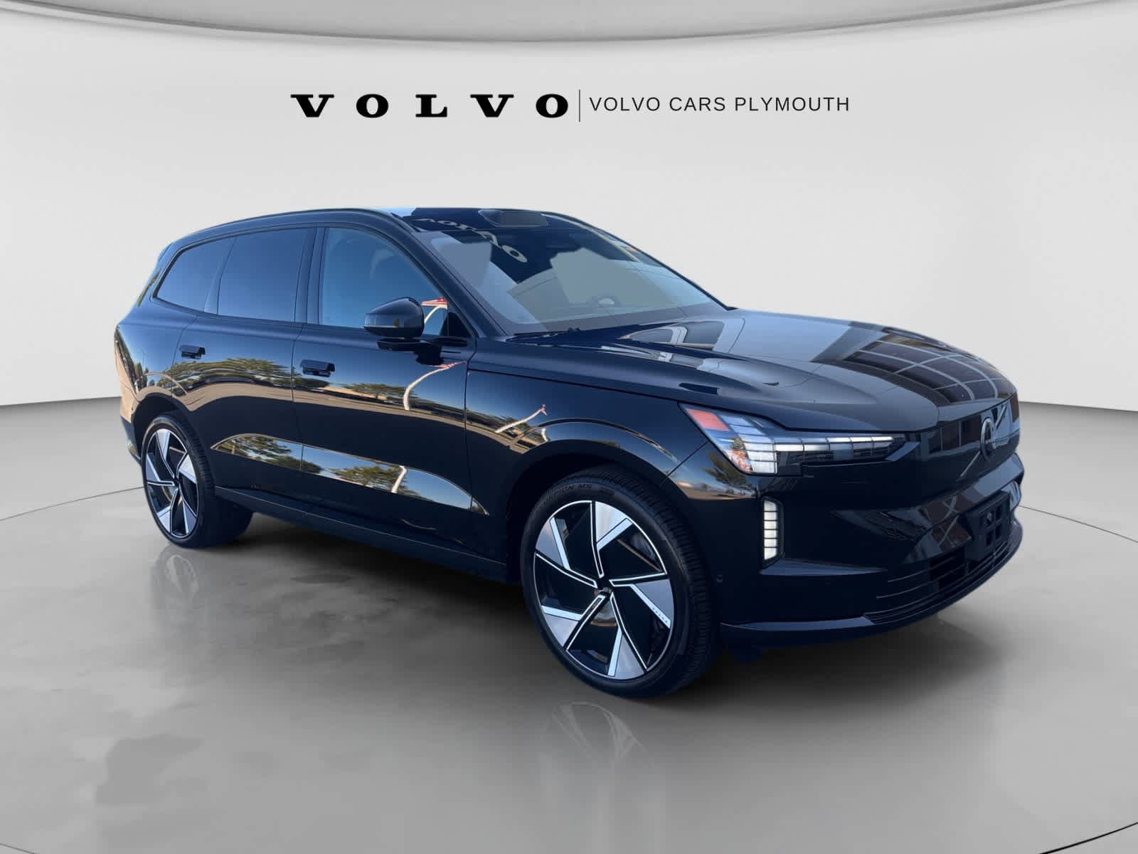 Used 2025 Volvo EX90 Ultra w/ Protection Package Premier AWD/4WD image 1