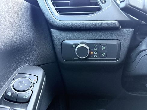 Used 2021 Ford Escape SE image 11