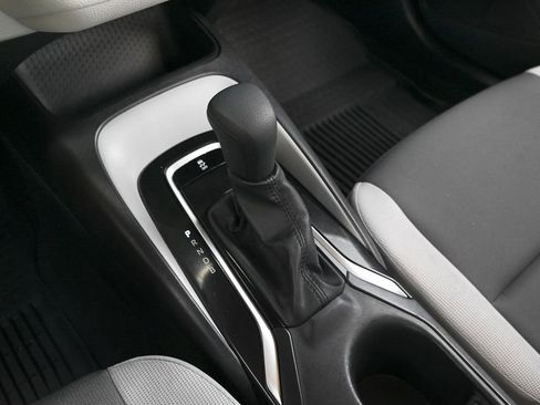 Used 2025 Toyota Corolla LE image 17