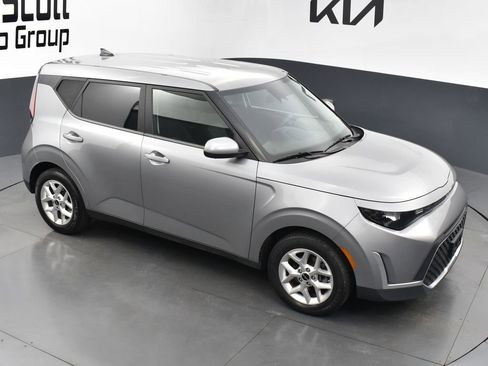 Certified 2023 Kia Soul LX w/ LX Technology Package image 23