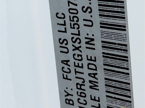 New 2025 Jeep Gladiator Mojave image 24