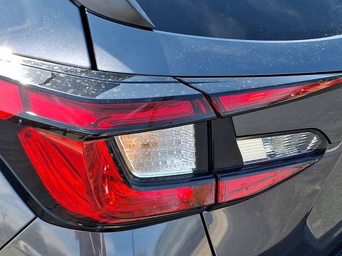 Used 2024 Subaru Crosstrek 2.0i image 10