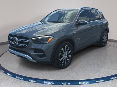 Used 2025 Mercedes-Benz GLE 450e 4MATIC image 1