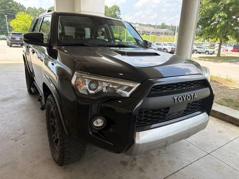 Used 2023 Toyota 4Runner TRD Off-Road Premium w/ Moonroof Package AWD/4WD image 4