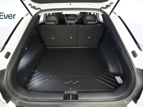 Used 2025 Kia EV6 Light RWD image 8