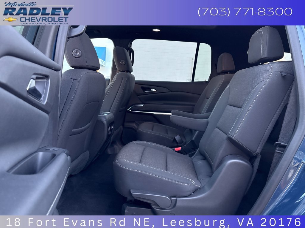 Used 2025 Chevrolet Traverse LT w/ Sun and Wheel Package AWD/4WD image 24