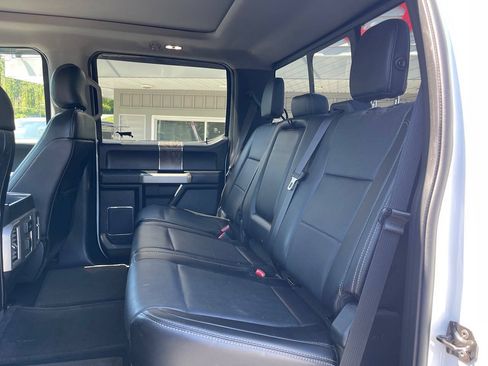 Used 2017 Ford F250 Lariat w/ Lariat Ultimate Package AWD/4WD image 30