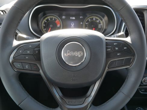 Used 2022 Jeep Cherokee Trailhawk w/ Premium Leather Package image 25