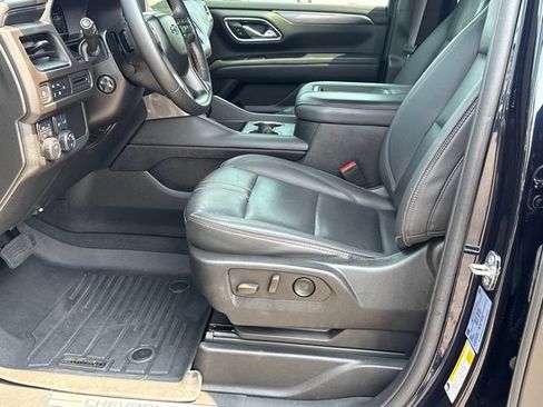 Used 2024 Chevrolet Tahoe RST w/ Luxury Package AWD/4WD image 9