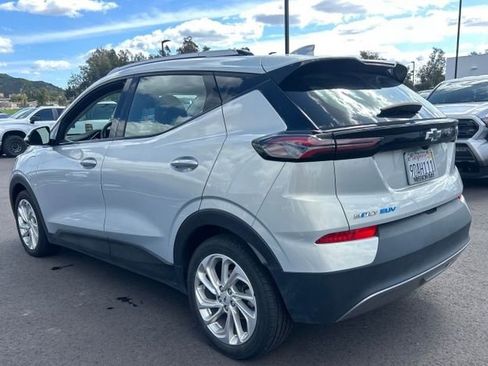 Used 2022 Chevrolet Bolt EUV LT image 3