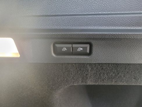 Certified 2024 Lincoln Corsair Reserve w/ Equipment Group 201A image 17