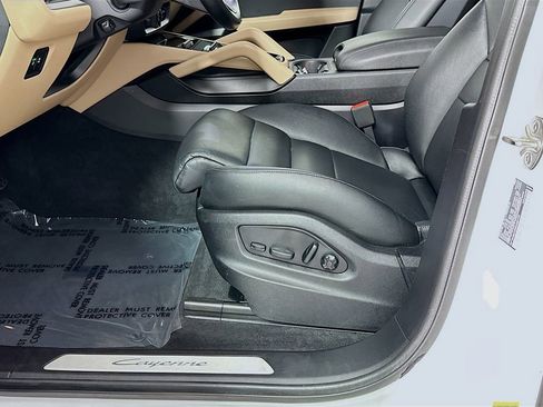 Certified 2024 Porsche Cayenne AWD/4WD image 21